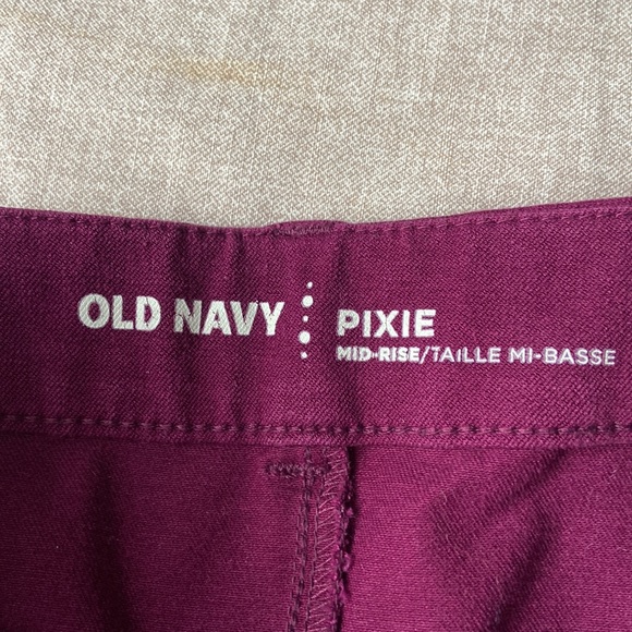 Women’s Pants - Picture 5 of 7